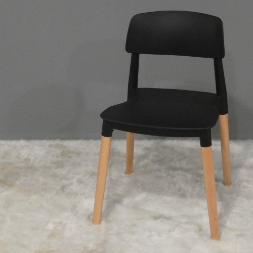 Imagen miniatura Silla De Dise&ntilde;o Comedor Quality Milan Patas De Madera Negra