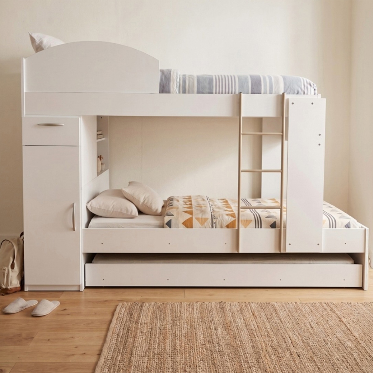 Imagen Cama Cucheta Triple Platinum 954 Con Placard Blanco